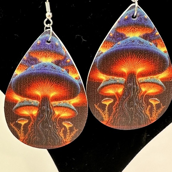 Mushroom Earrings Psychedelic Teardrop‎ Dangle Earrings Funky Statement - Picture 1 of 6